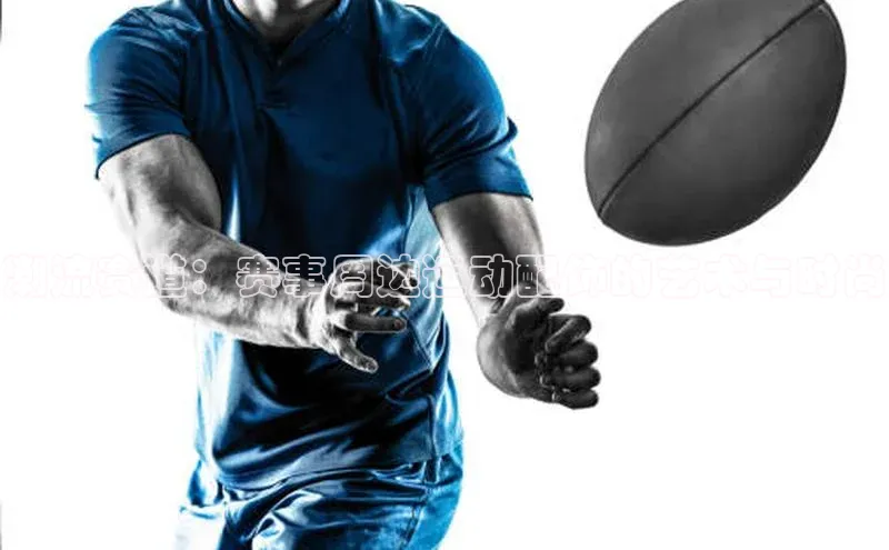 潮流赛道：赛事周边运动配饰的艺术与时尚